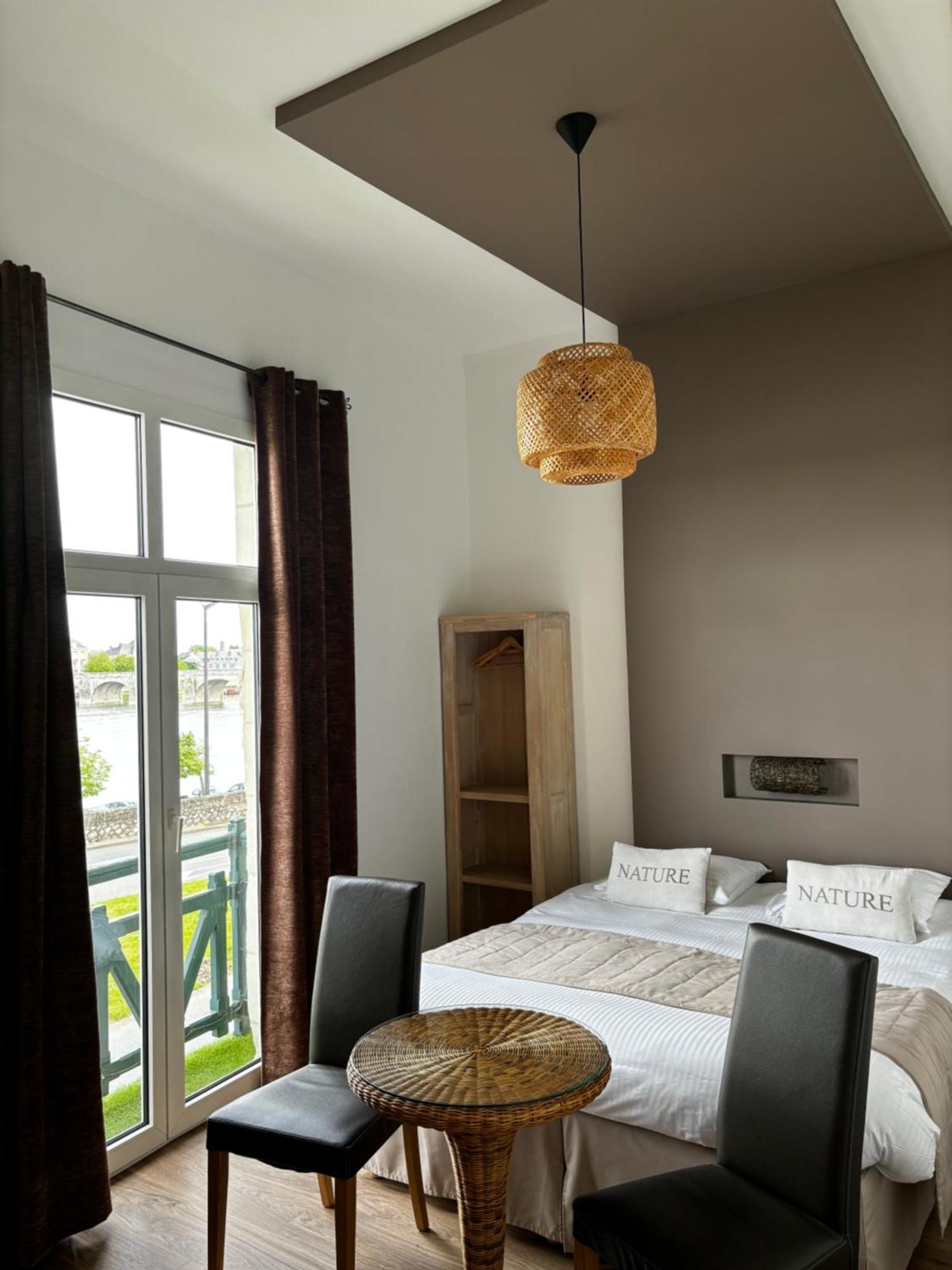 Rive Gauche Hotel Сомюр Екстериор снимка