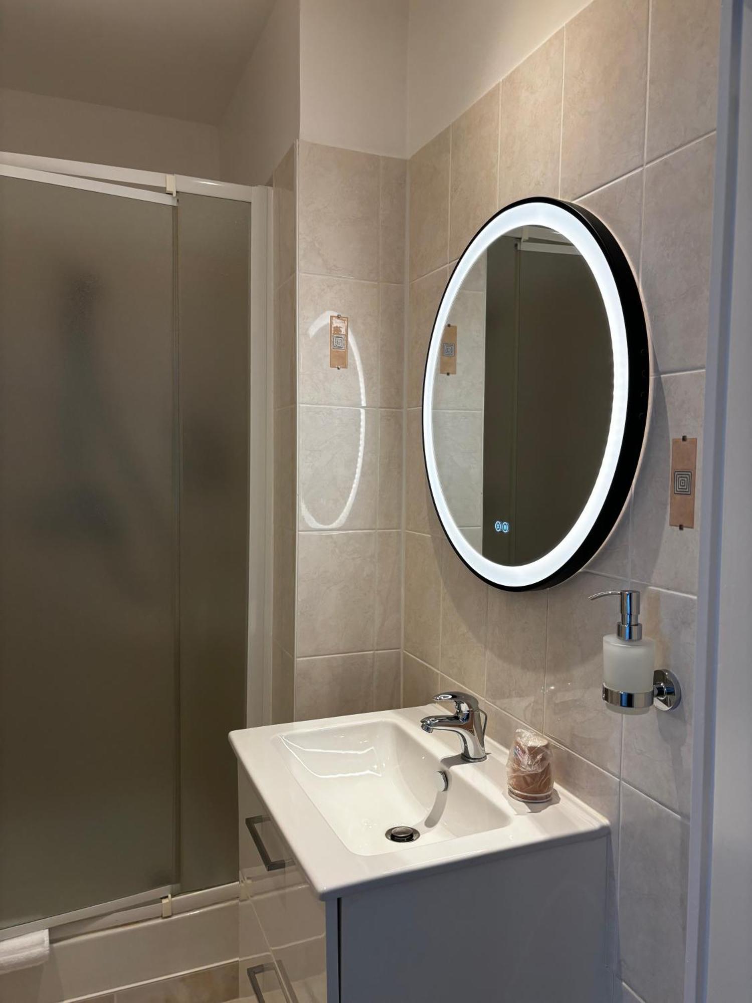 Rive Gauche Hotel Сомюр Екстериор снимка