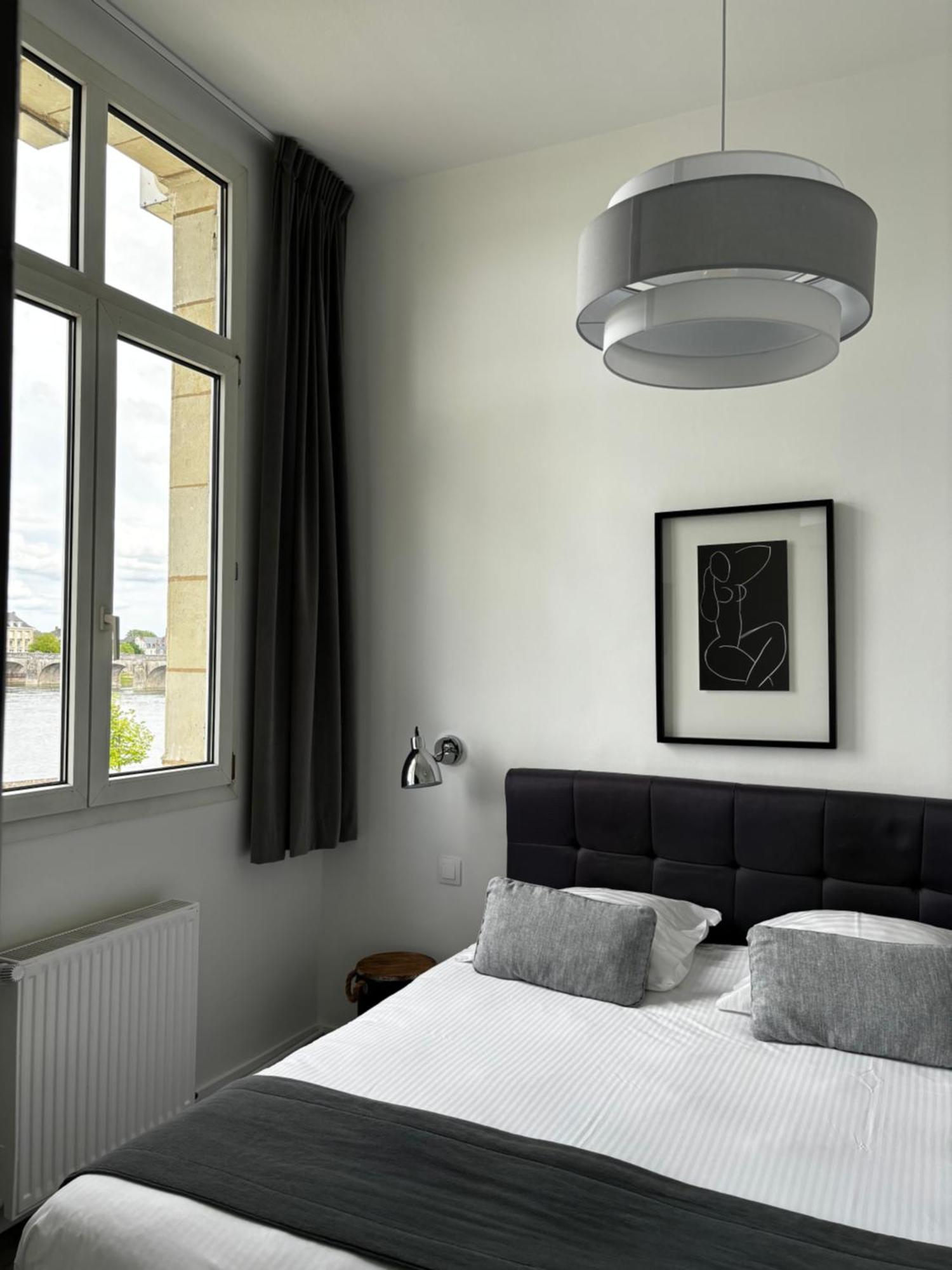 Rive Gauche Hotel Сомюр Екстериор снимка